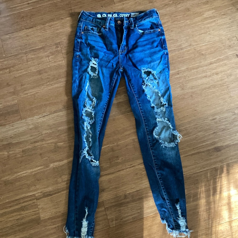 Ripped skinny jeans